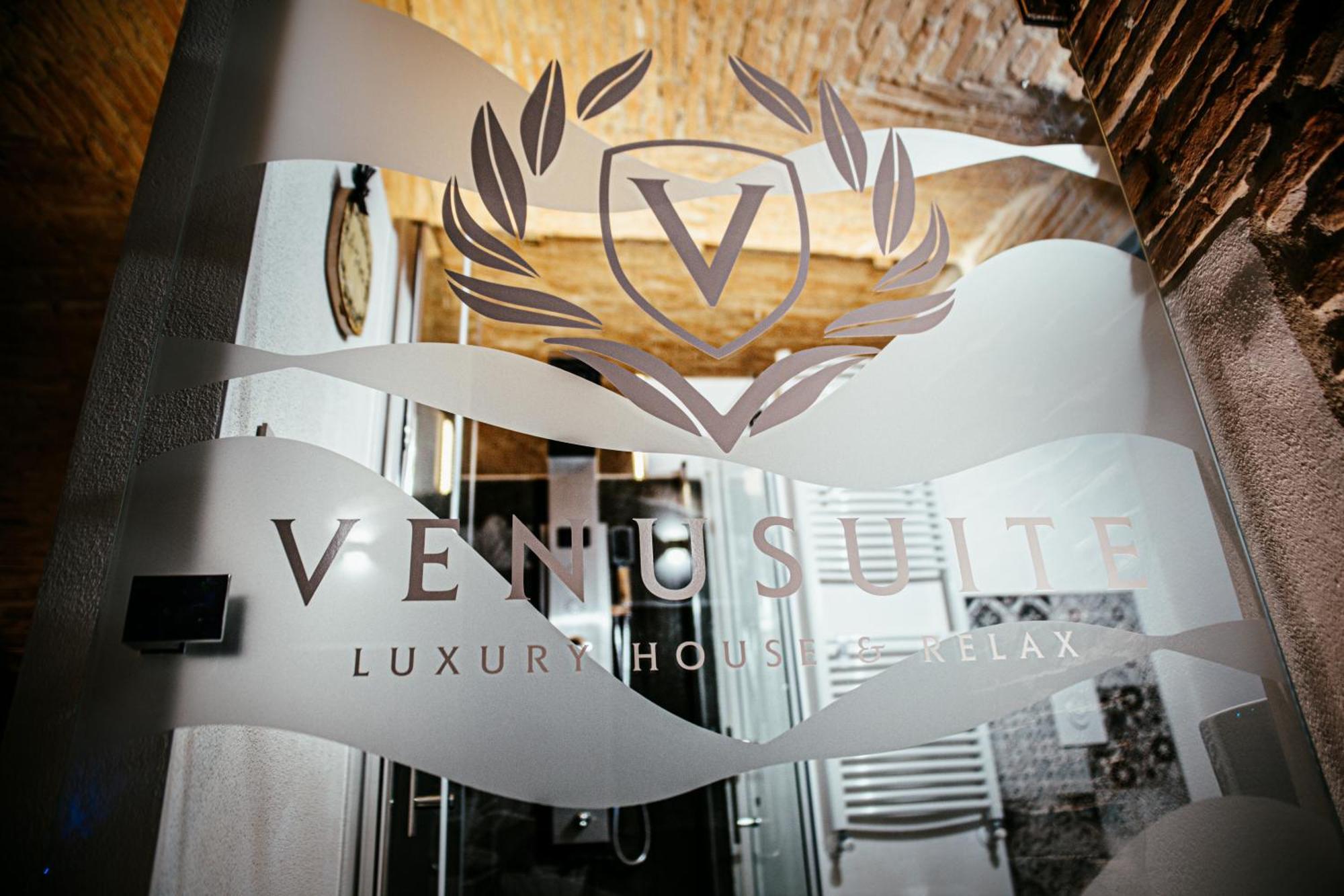 Venusuite Venosa - Luxury House, Spa & Relax - المظهر الخارجي الصورة